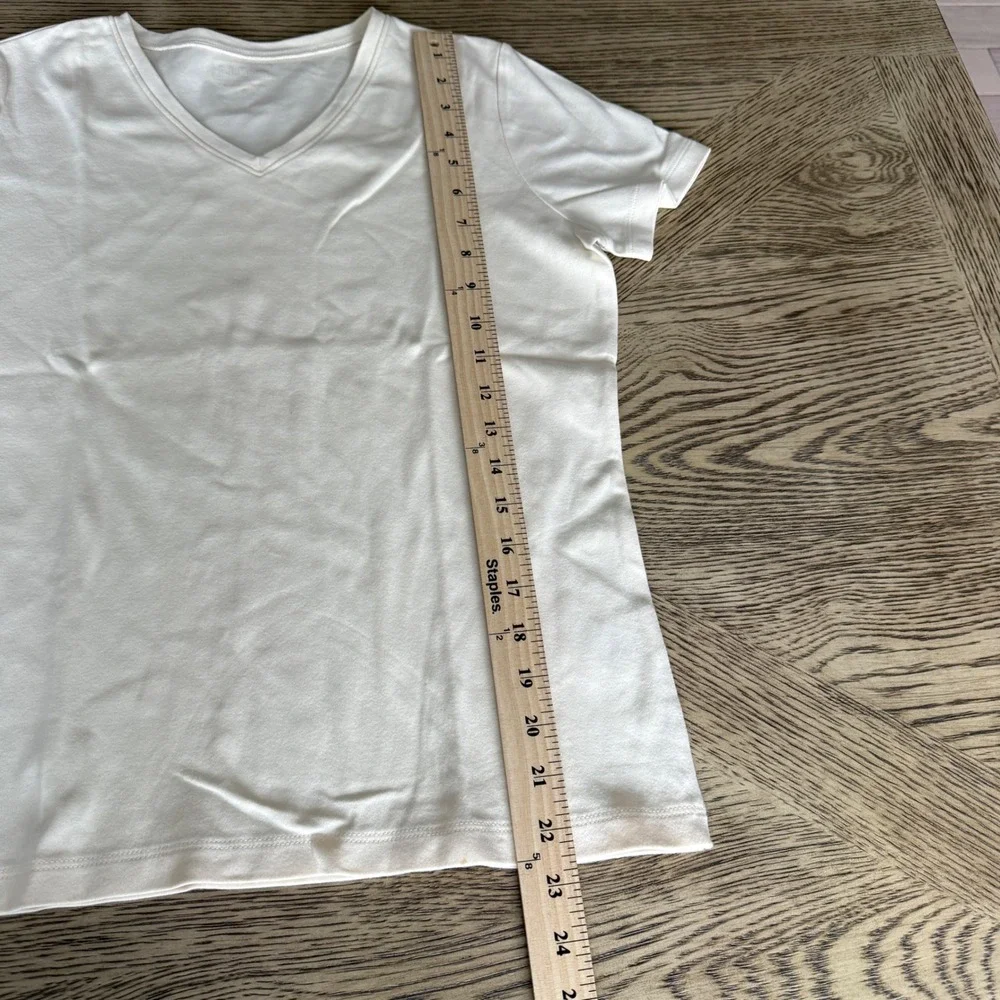 LL Bean Womens Cream V-Neck Short Sleeve 100% Cotton T-Shirt Size S 0BJV8 - Picture 4 of 7